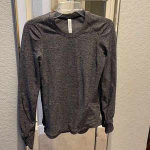 Lululemon long sleeve top, size 4, barely worn